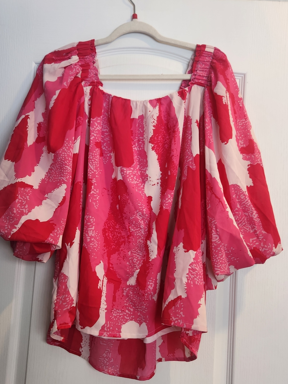 entro Pink & Red Puff Sleeve Blouse  L BNWT